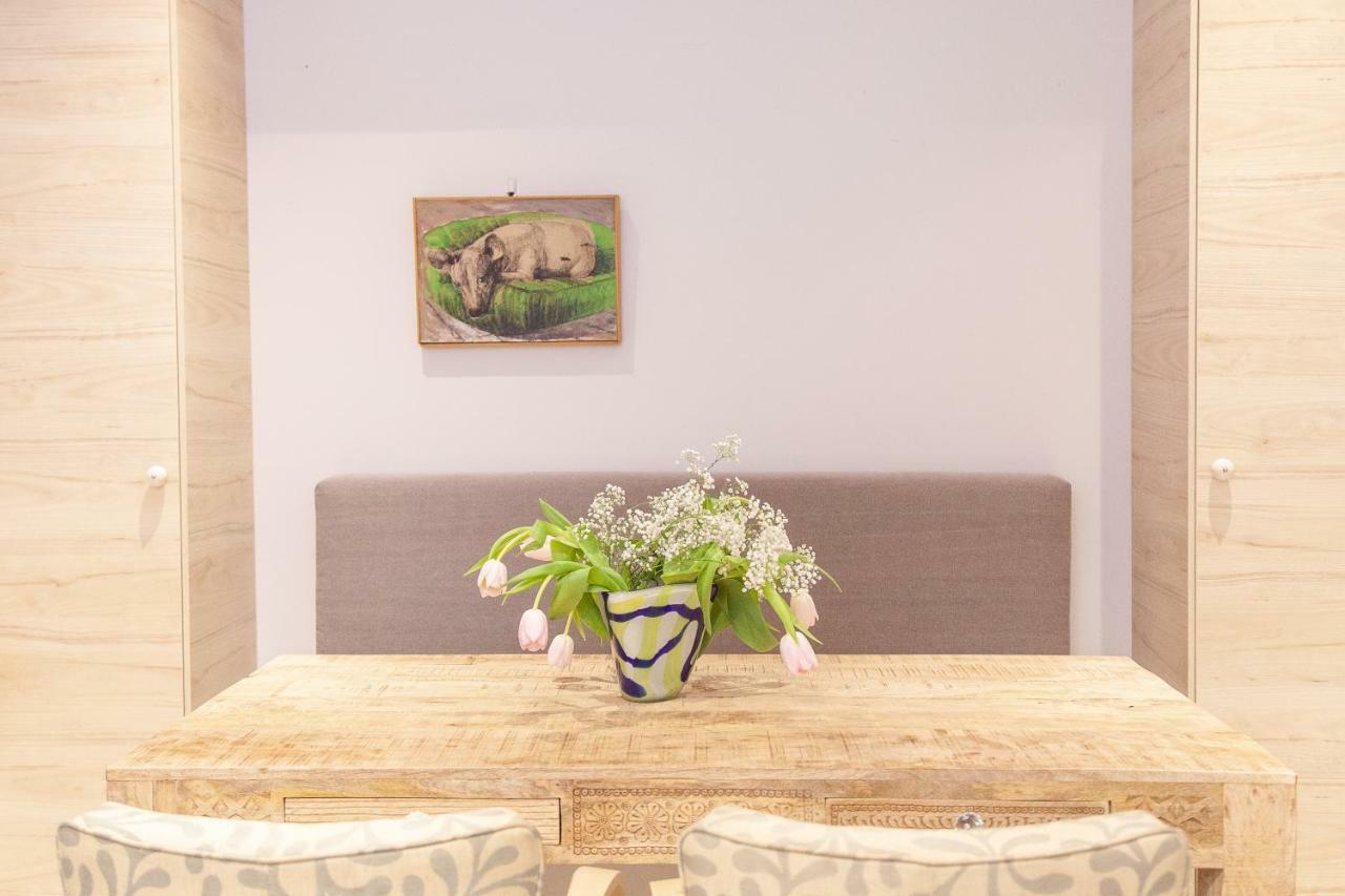 Sweet Suite Flora In Vouliagmeni Atenas Exterior foto